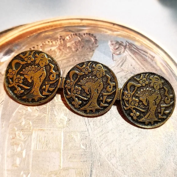 1890s Victorian Era Asian Geisha Girls Brooch - Picture 4 of 4